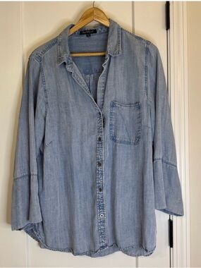 Velvet Heart Light Blue Chambray Shirt
